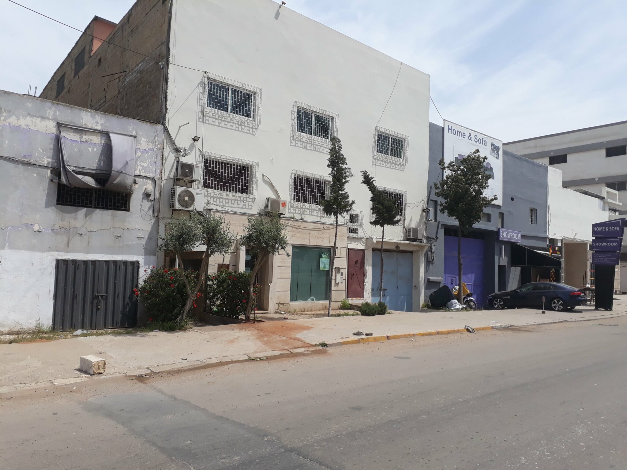 magasin commercial à vendre d'une superficie de 65 mètres carrés à Bouskoura