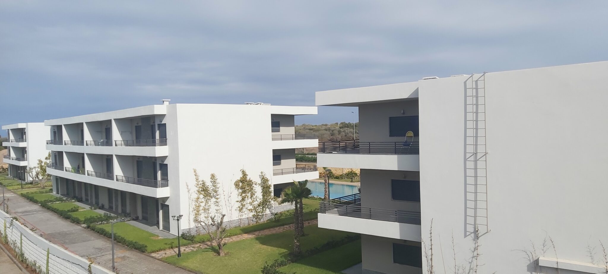 Appartements balnéaires de standing, situés à sidi Rahal, avec un accès direct à la plage